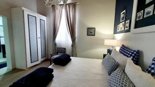 French Rose - thumb 1