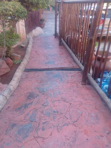 Galaletsang Guesthouse - thumb 2