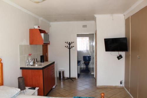 Garden Cottage - thumb 1