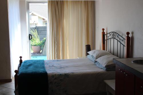 Garden Cottage - thumb 3