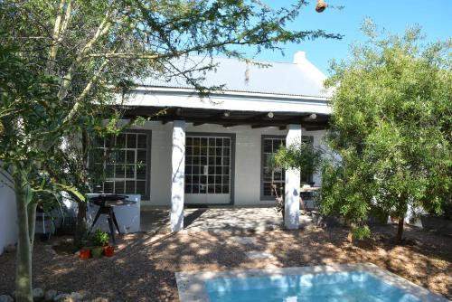 Gecko Cottages - thumb 1