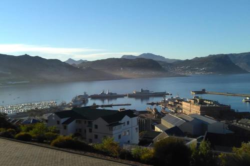 Harbour Views - thumb 0