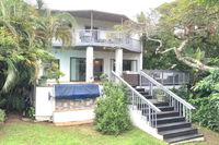 Hidden Gem -walking distance to Pennington beaches Tourism Africa