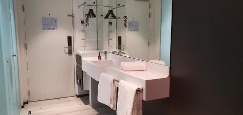 Hotel Sky, Sandton - thumb 2