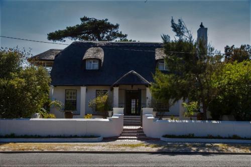 Howards End Manor B&B - thumb 1
