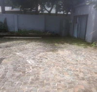 Inviting 1-Bed Cottage in Randburg - Tourism Africa