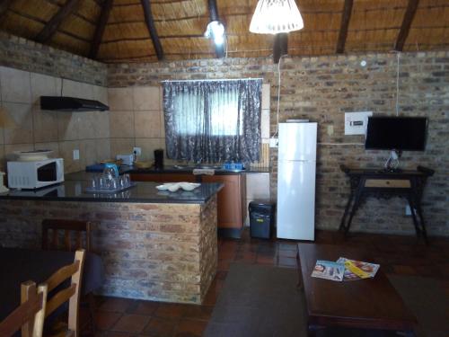 Jacaranda Self Catering Apartments - thumb 1