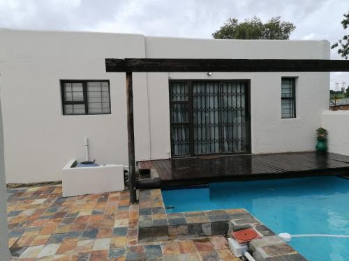 JB Countrylife Accommodation - thumb 3