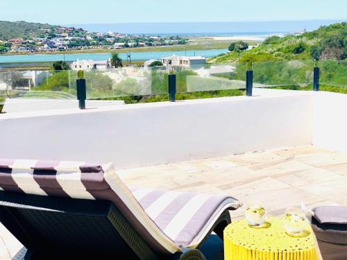 Karee Manor - thumb 5