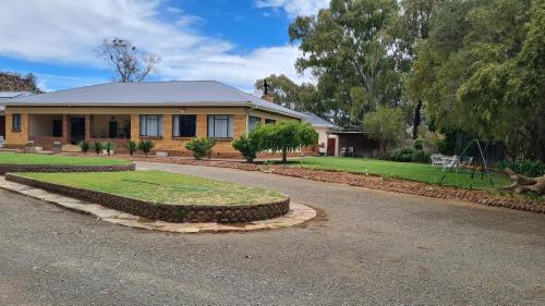 Klipheuvels Gaste Plaas - thumb 0