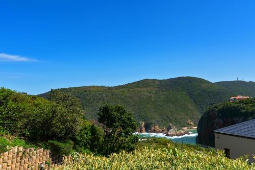 Lagoonview Manor - thumb 2