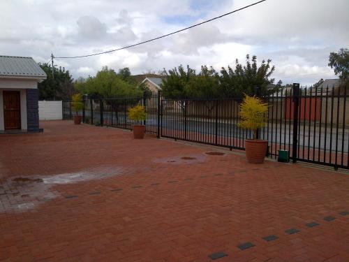 Laings Lodge - thumb 1