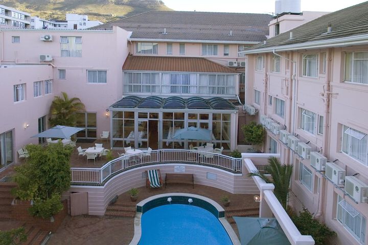 Lady Hamilton Hotel - thumb 7