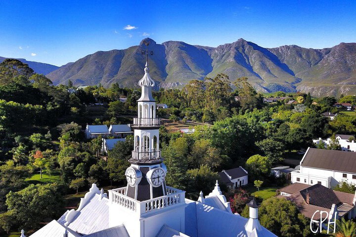 A Hilltop Country Retreat - thumb 5