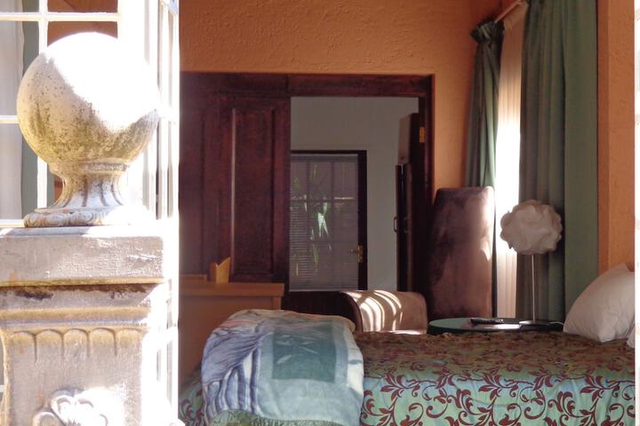 TreeTops & Treats Guest House - thumb 7