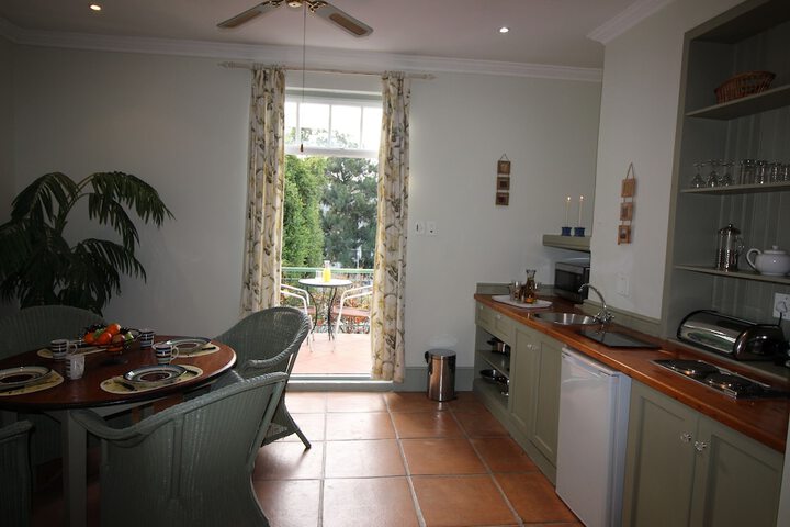 Mountain Manor Guest House & Executive Suites - thumb 3