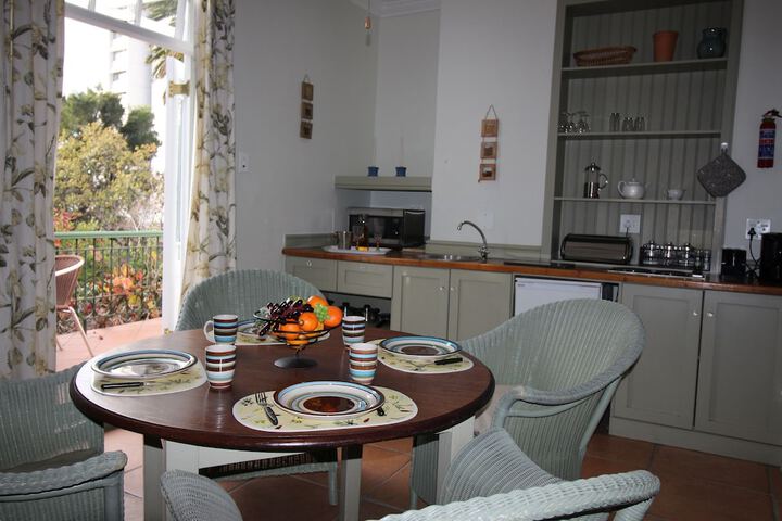 Mountain Manor Guest House & Executive Suites - thumb 5