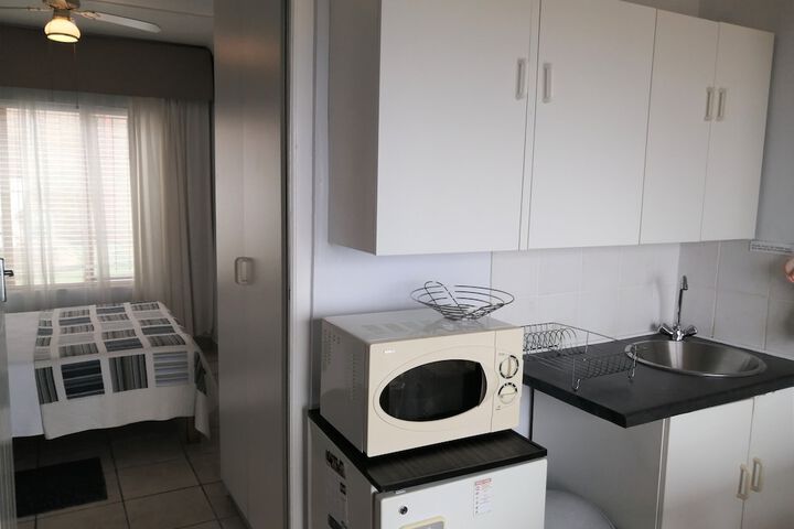 Amzee Bokmakierie Guest House - thumb 7