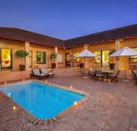 Amber Guest Lodge - Accommodation Africa
