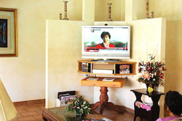 Centre Court B & B - thumb 3