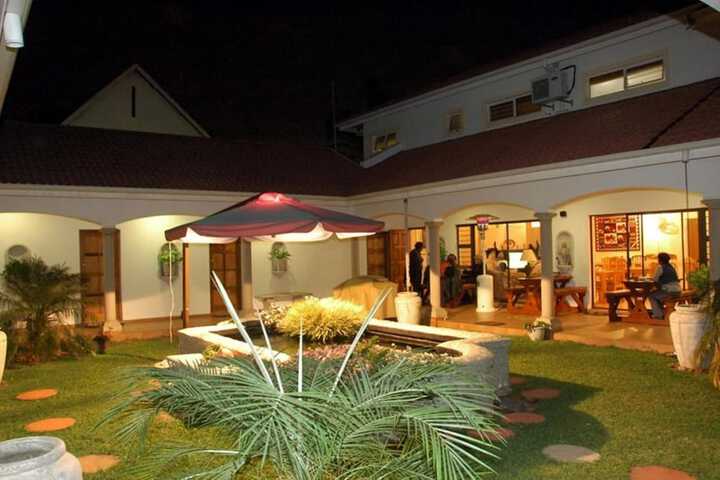 Centre Court B & B - thumb 5
