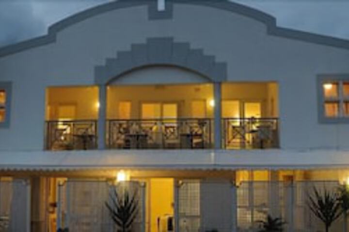 Flamingo Lodge - thumb 0