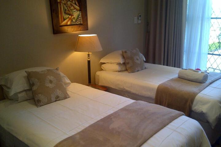 Red Tudor Bed & Breakfast - thumb 7
