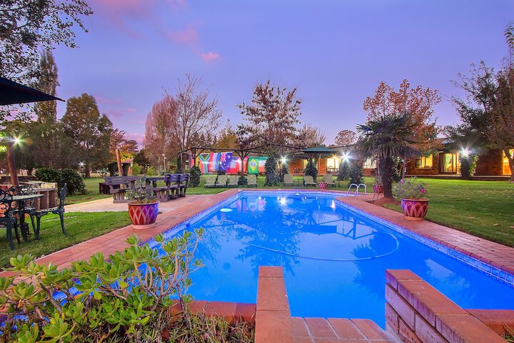 Airport Game Lodge - thumb 4