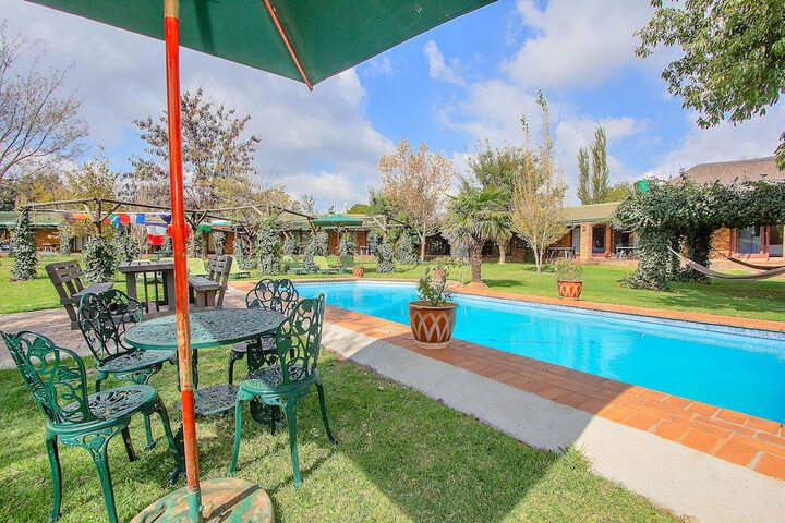 Airport Game Lodge - thumb 5