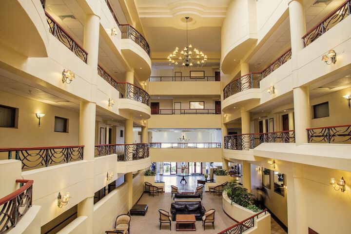 Premier Hotel Regent - thumb 6