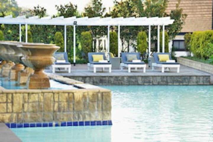 ANEW Hotel Hilton - thumb 0