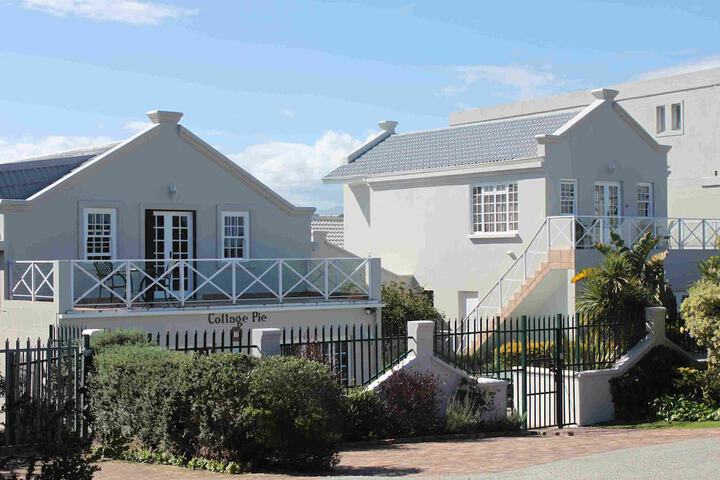 Robberg Beach Lodge - Lion Roars Hotels & Lodges - thumb 2