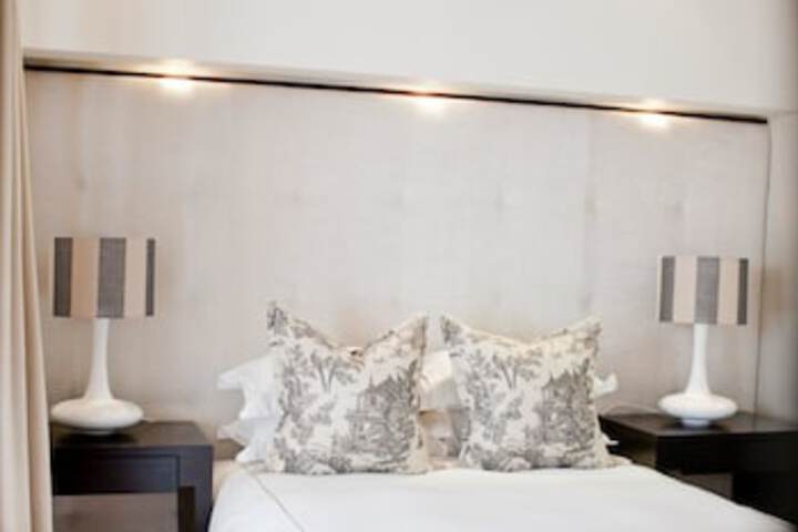 Banksia Boutique - thumb 0