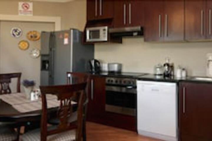 A Smart Stay Apartments - thumb 1