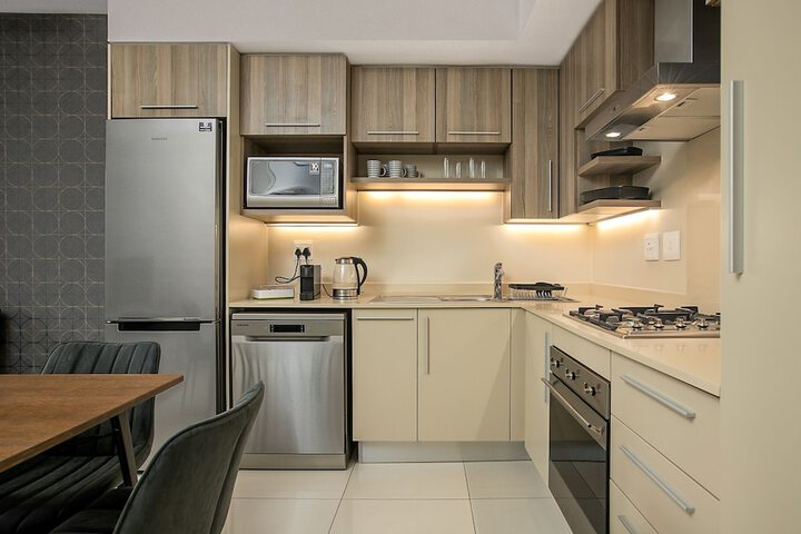 107 The Tyrwhitt Rosebank - Adults Only - thumb 1