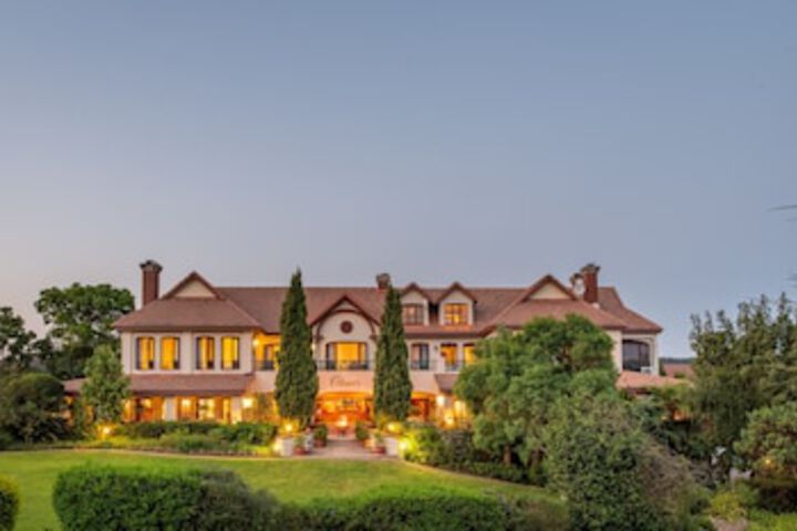 Oliver's Restaurant & Lodge - thumb 0