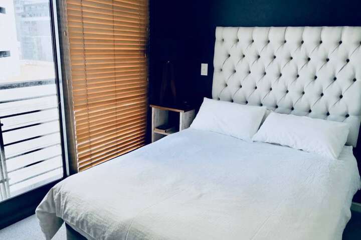 1 Bedroom Apartment In Cape Town City Centre - thumb 5