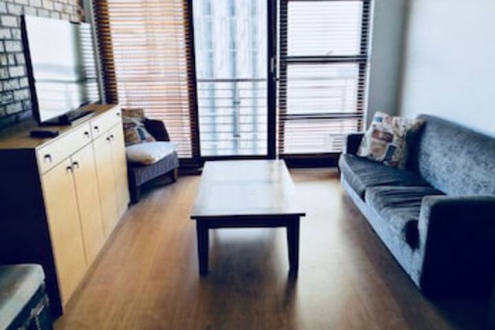 1 Bedroom Apartment In Cape Town City Centre - thumb 0