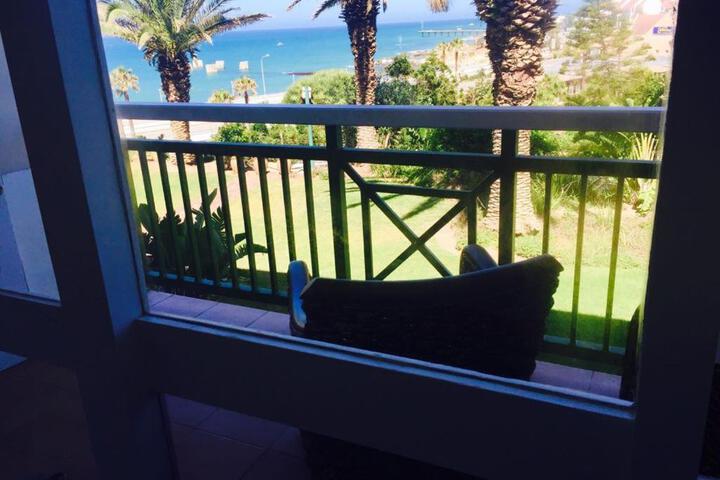 Brookes Hill Suites - thumb 7