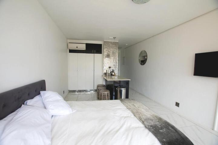 Brookes Hill Suites - thumb 2