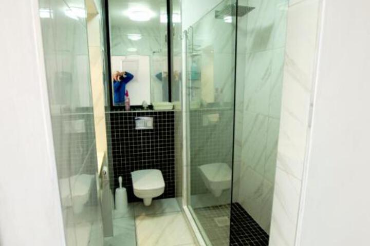 Brookes Hill Suites - thumb 1