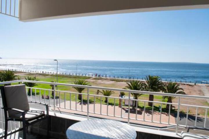Mouille Point Village - thumb 5