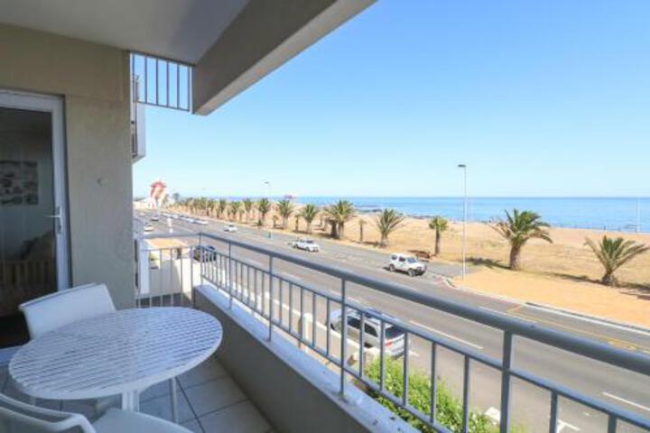 Mouille Point Village - thumb 1