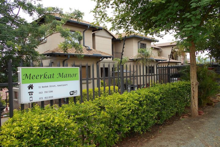 Meerkat Manor - thumb 4