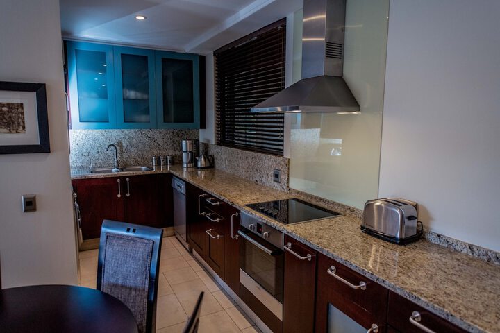 Raphael Penthouse Suites - thumb 6
