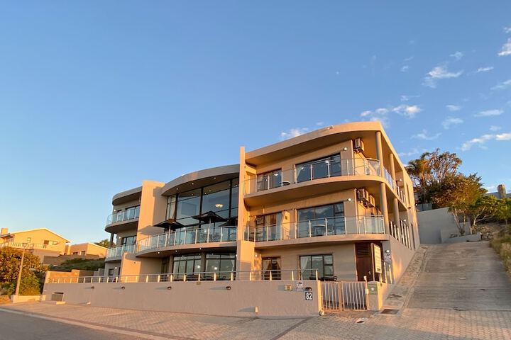 Bar T Nique Guest House - thumb 2