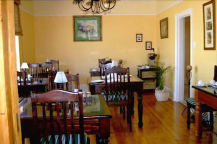 The Royal Guest House - thumb 1