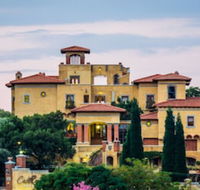 Castello di Monte - Accommodation Africa