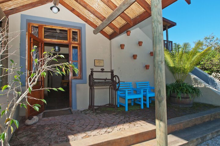 At The Woods Guest House - thumb 4