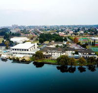 The Lakes Hotel and Conference Centre - Accommodation Africa